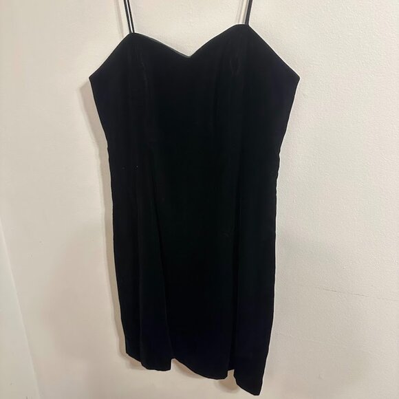 Vintage Black Velvet Slip Dress Made in USA Size M Cocktail Spaghetti Strap LBD - Picture 10 of 14